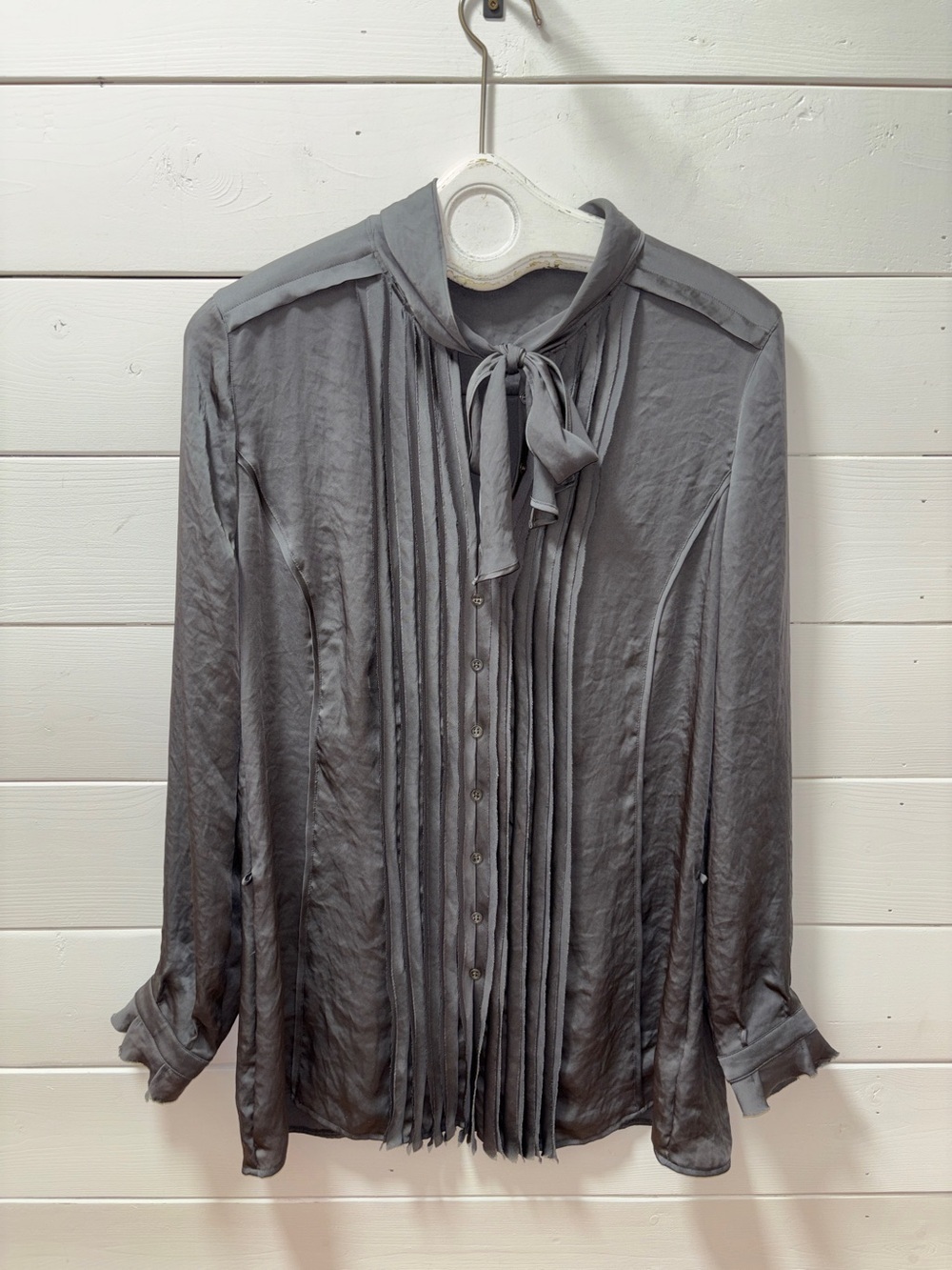 LUISA CERANO Gray Satin Tie-Neck Blouse Size 10 - Picture 5 of 12